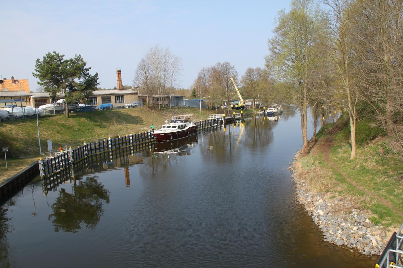 Hotel Zum Birkenhof Stechlin المظهر الخارجي الصورة