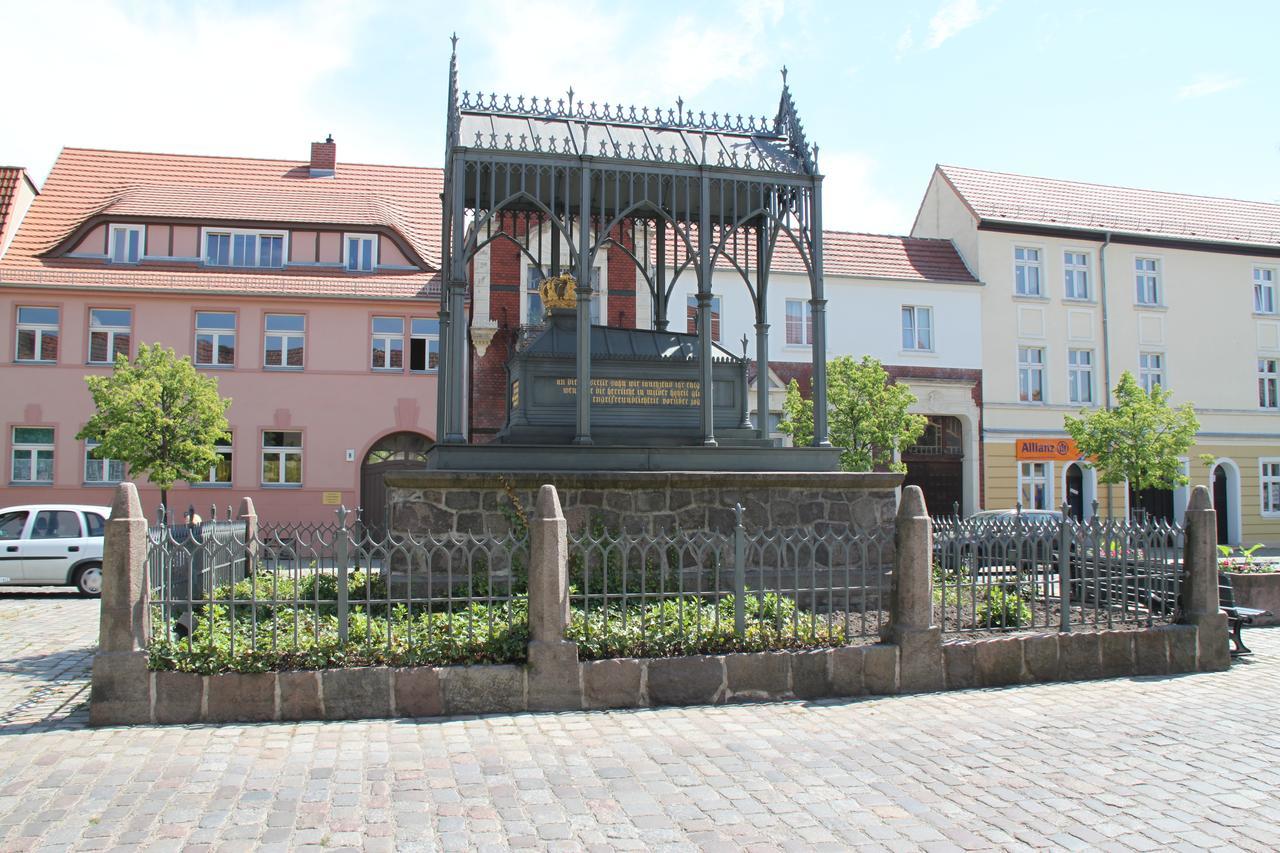 Hotel Zum Birkenhof Stechlin المظهر الخارجي الصورة